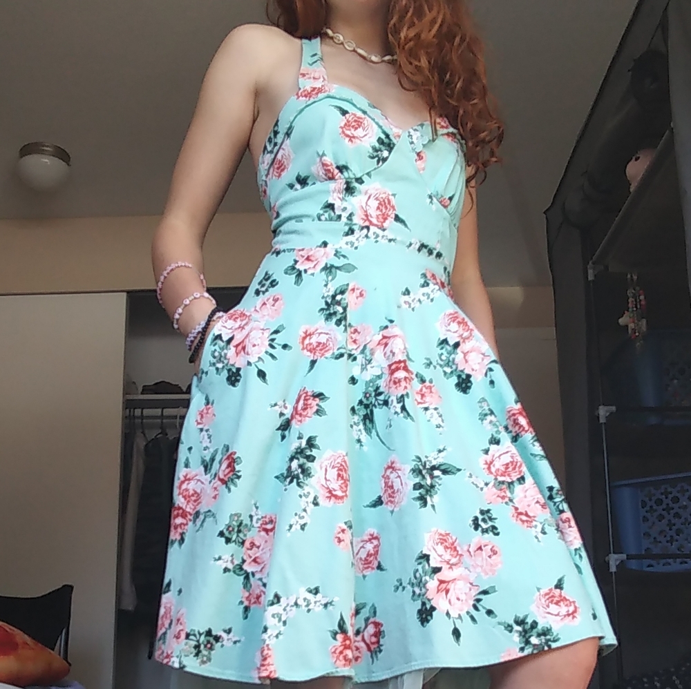 Floral hotopic dress w/pockets comfortable